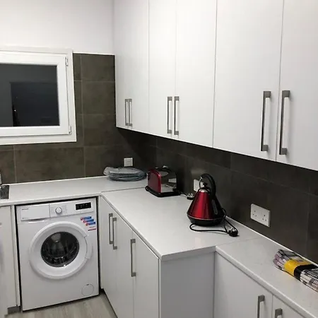 Appartement 2 Bedroom Apartment Next To Beach *