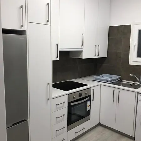 Lejlighed 2 Bedroom Apartment Next To Beach Limassol